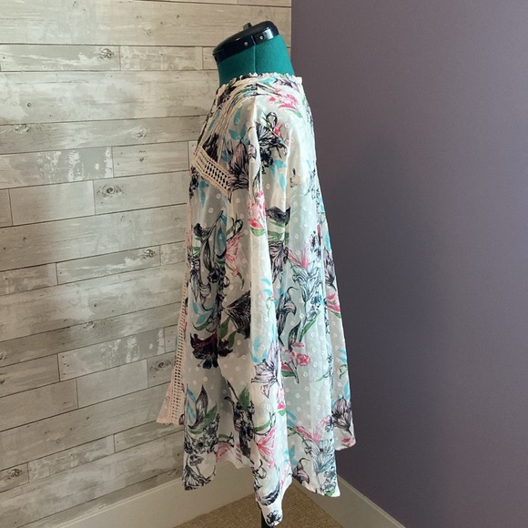 NWT TORRID Multicolor Floral Blouse with Crochet Trim - Picture 8 of 11